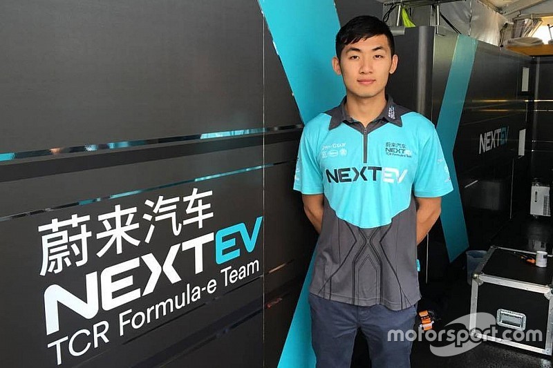 张大胜首测Formula E赛车