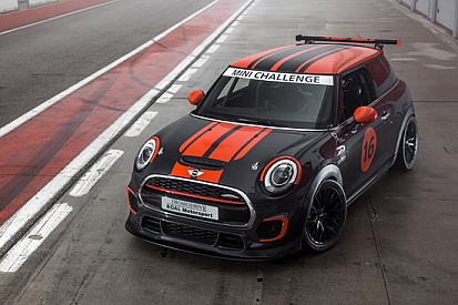 MINI Challenge: nel 2016 torna il supporto MINI Italia