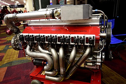 Master tinkerers hatch V1200 boat engine