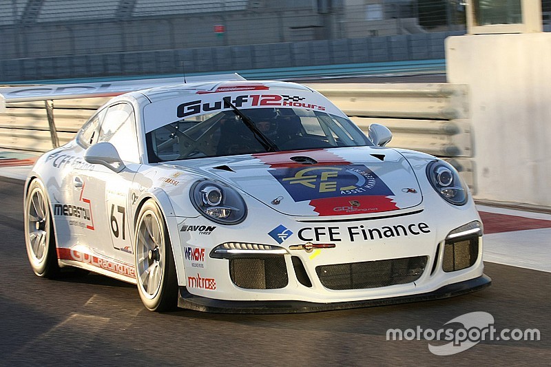 Il team GDL Racing al via della 24 Ore di Dubai