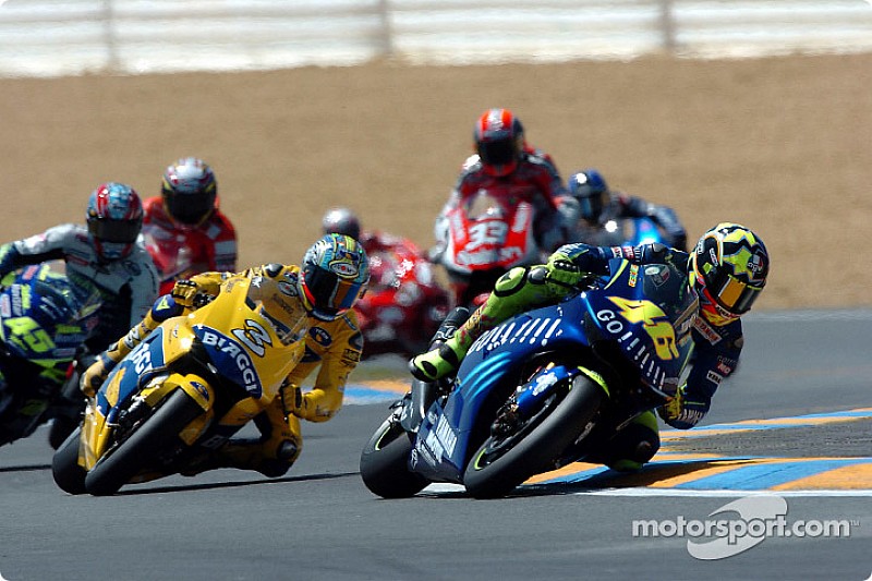 Valentino Rossi devance Max Biaggi