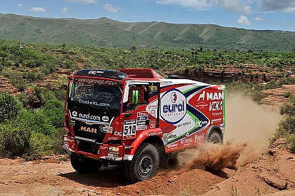 Dakar Trucks, Stage 4: De Rooy sets pace, Versluis passes Stacey for rally lead