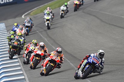 Президент FIM недоволен судейством в MotoGP