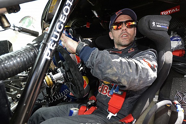 "Estamos peleando en Peugeot" dice Loeb respecto al Dakar