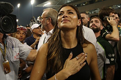 Ex-namorada de Hamilton assume namoro com tenista Dimitrov