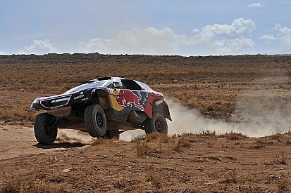 Dakar, a metà gara Peugeot domina la classifica