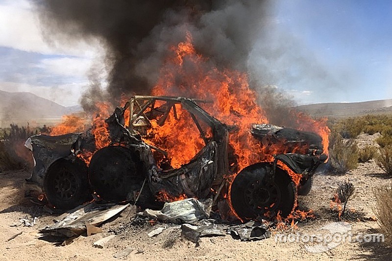 Dakar, il problema degli incendi causati dalle gomme