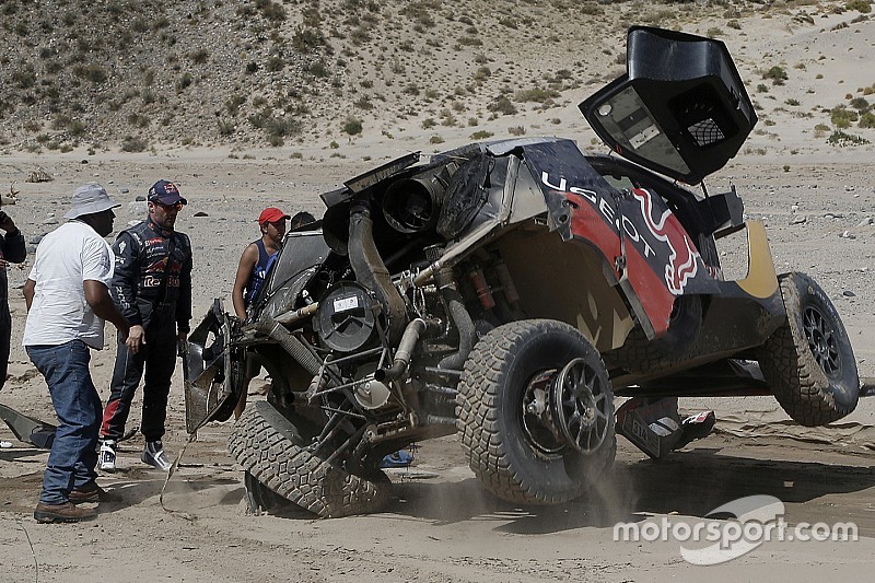Dakar auto’s: Winst voor Al-Attiyah, Loeb ongedeerd na crash