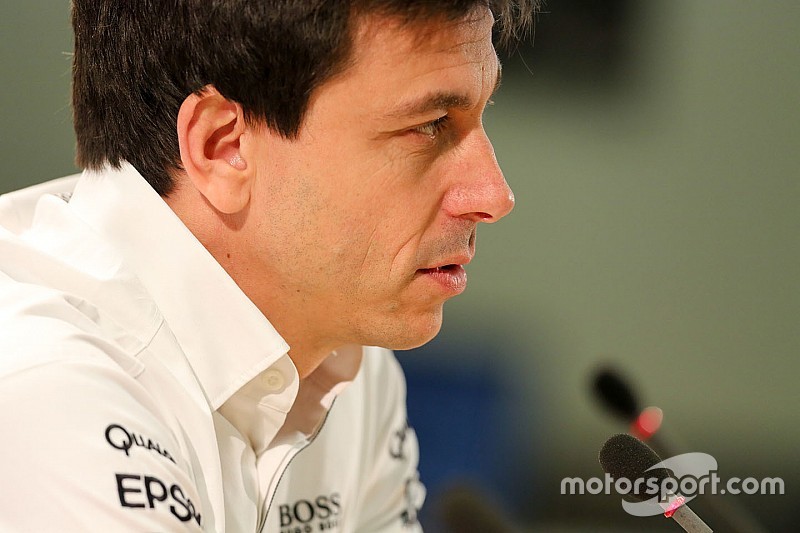 Wolff staat nog steeds achter besluit om geen motoren te leveren aan Red Bull