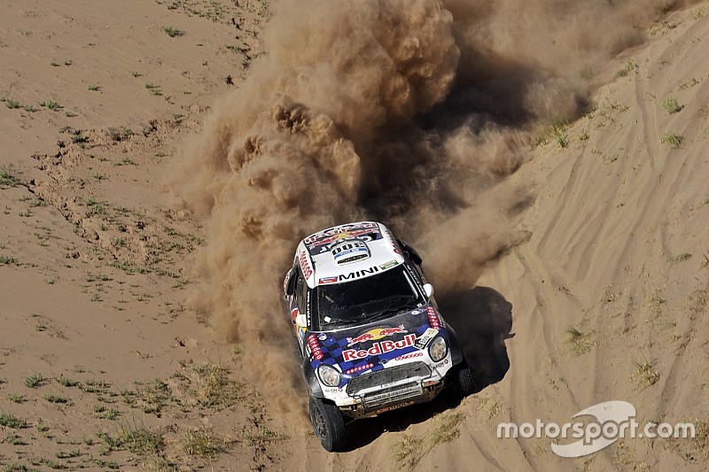 Dakar auto’s: Al-Attiyah wint, Loeb heeft mazzel