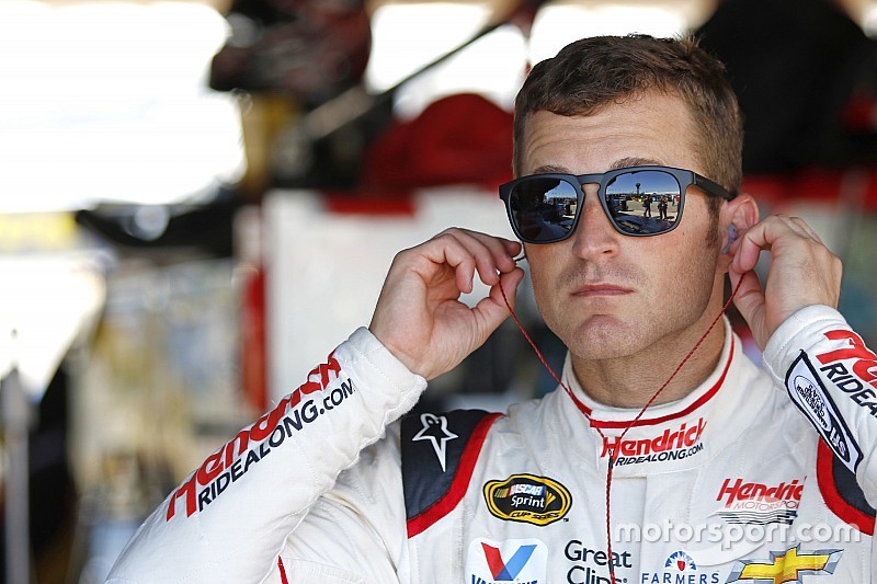 Kahne looking for a "clean slate" ahead of 2016 Sprint Cup season