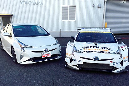 APR Racing tovert oerdegelijke Toyota Prius om in racemonster