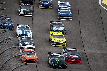 NASCAR expected to unveil Chase format for Truck and Xfinity Series