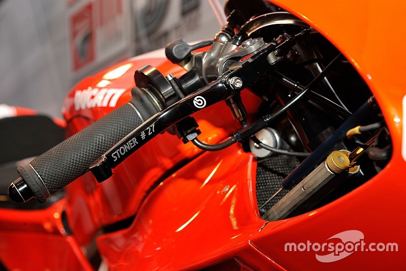 La Ducati GP16 verá el test en Sepang