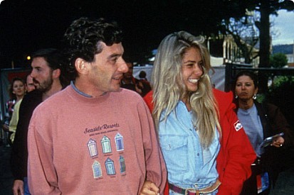 Xandinho e Marina Ruy Barbosa começam namoro; lembre romances de pilotos