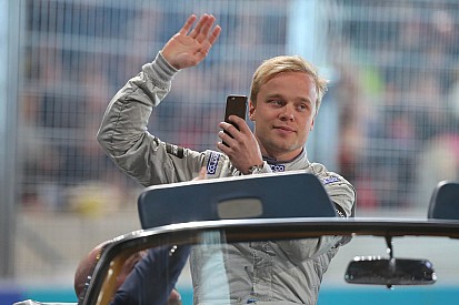 Rosenqvist testa carro da Indy Lights pela segunda vez
