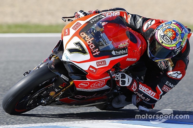 The Aruba.it Racing - Ducati team starts its 2016 campaign with a two-day test in Portimão