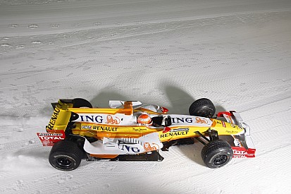 Topshots: Formule 1 in de sneeuw