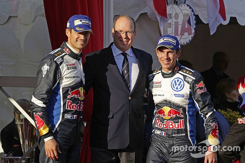 I vincitori Sébastien Ogier, Julien Ingrassia, Volkswagen Motorsport con Sua Altezza Prince Albert of Monaco