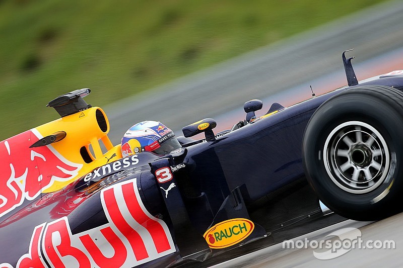 Pirelli acredita em evolução após testes em piso molhado