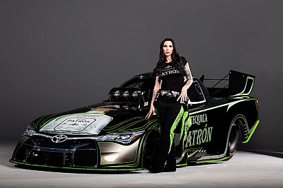 Alexis Dejoria Racing returns to iconic livery for 2016
