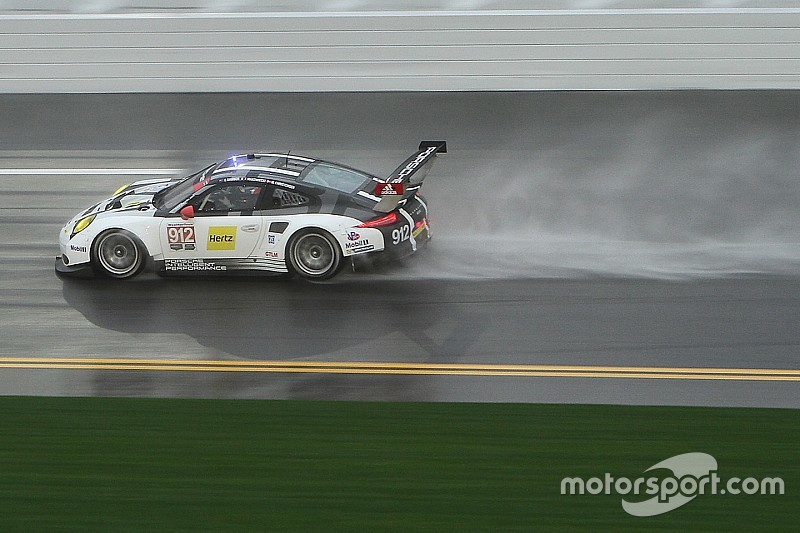 Porsche poursuit sur sa lancée à Daytona