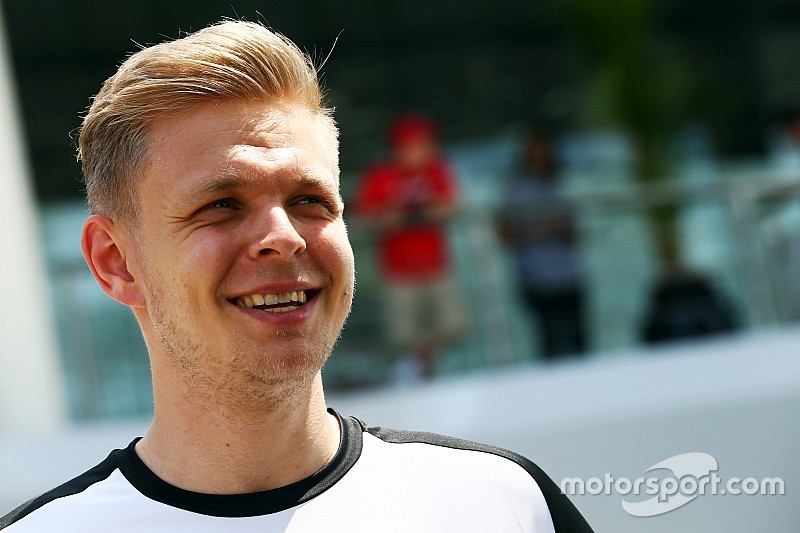 Magnussen Renault F1 deal 'done', claim sources