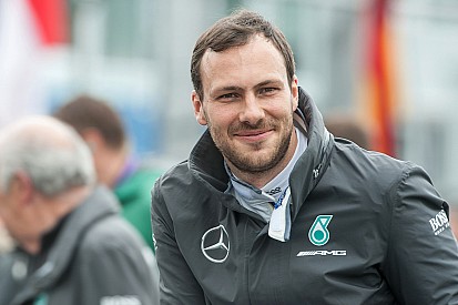 Paffett joins Williams as simulator driver