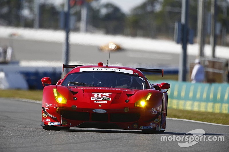 #62 Risi Competizione Ferrari F458: Davide Rigon, Olivier Beretta, Giancarlo Fisichella, Toni Viland