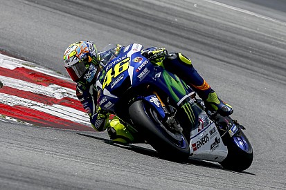 Rossi diz que ainda não está confortável com moto de 2016