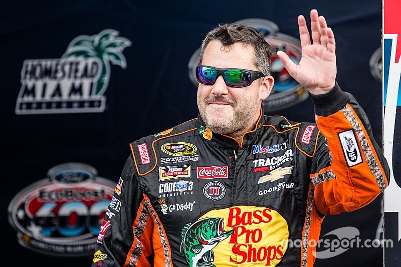 Tony Stewart hospitalisé à cause d’une blessure au dos