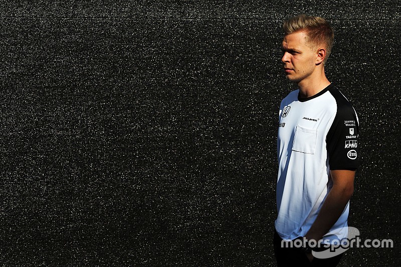 Vasseur: "Magnussen is een coureur die voor wereldtitels kan gaan"