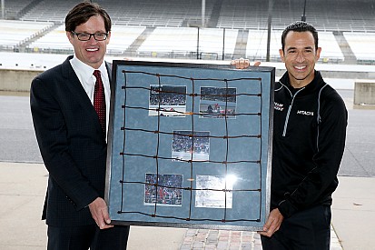 Castroneves ganha pedaço da grade de Indianápolis