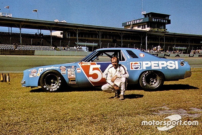 Ex-piloto da NASCAR, Lennie Pond morre aos 75 anos