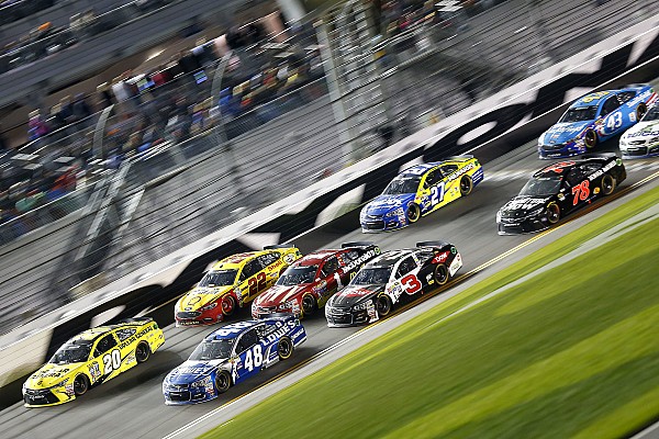 Fotostrecke: NASCAR-Sprint-Cup-Starterfeld 2016