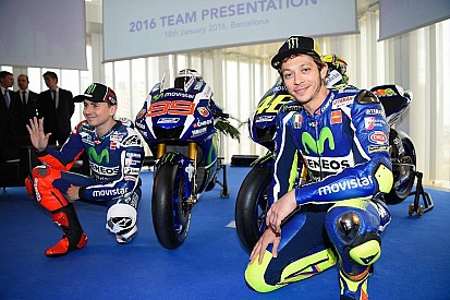 Rossi en Lorenzo in 2017 bij Yamaha houden “lastig”
