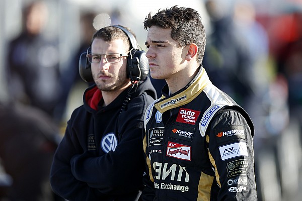 Former Lotus junior Boccolacci joins Renault's Eurocup series