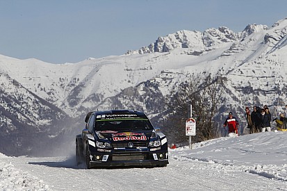Ogier manda en el primer día en Suecia
