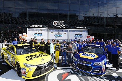 Chase Elliott, el piloto más joven en ganar la pole de Daytona 500