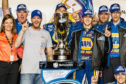 Earnhardt Jr. says he understands Elliott’s “understated” demeanor