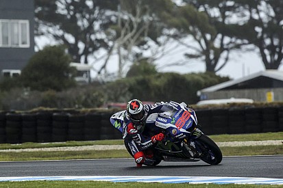 Lorenzo kampt met "merkwaardig gevoel" met motor