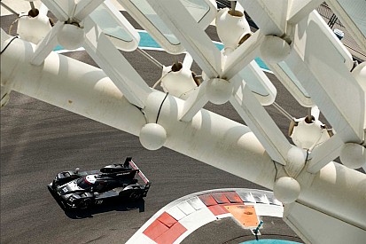 Test Abu Dhabi: la Porsche promuove la 919 Hybrid per il 2016
