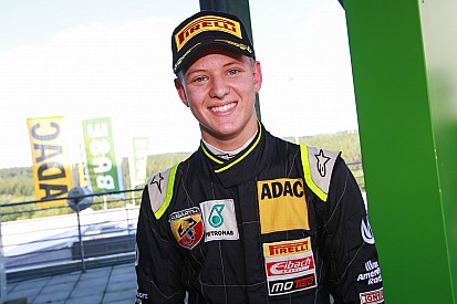 Mick Schumacher signe en Formule 4 pour 2016