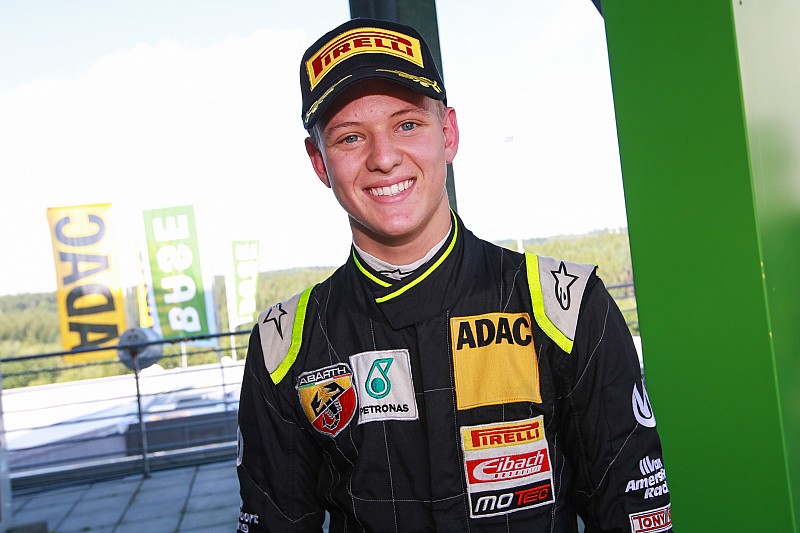 Mick Schumacher signe en Formule 4 pour 2016