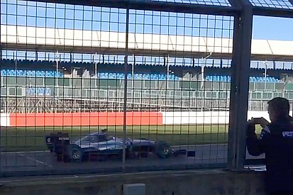 Ecco la Mercedes W07 Hybrid a Silverstone