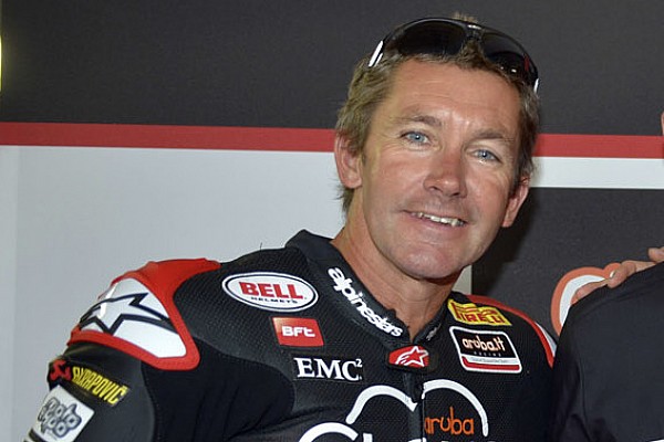 Mike Jones wild card a Phillip Island con il team di Bayliss