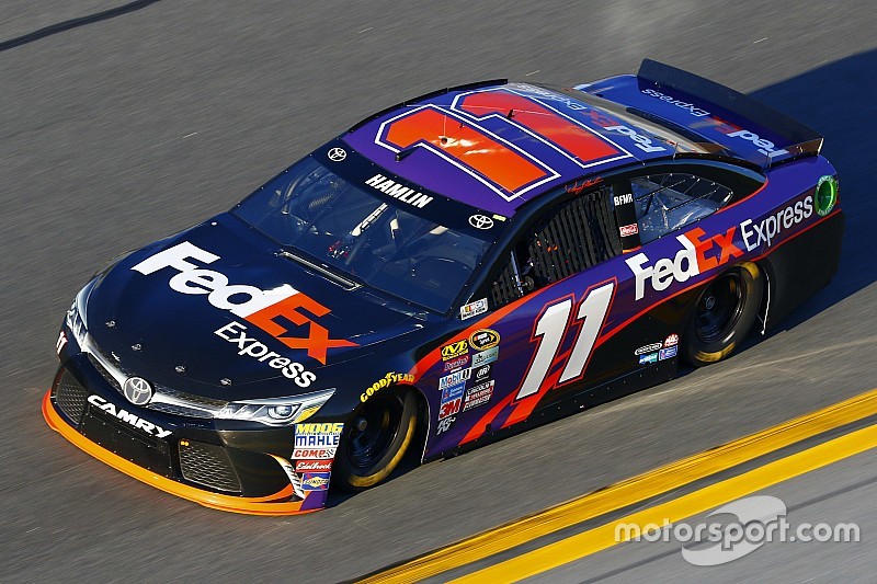 Hamlin et Toyota s'imposent pour quelques centimètres !