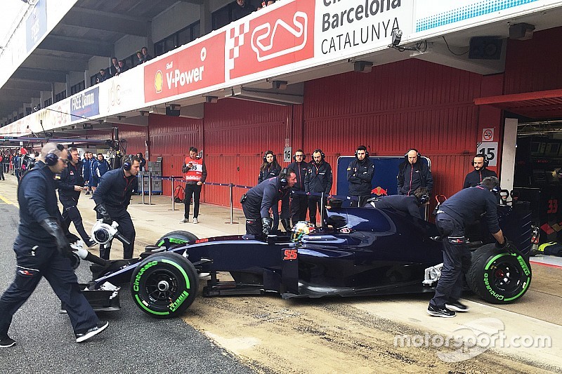 红牛二队新车STR11准备开始F1季前测试