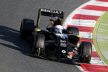 Magnussen: "We weten dat we achterop liggen"