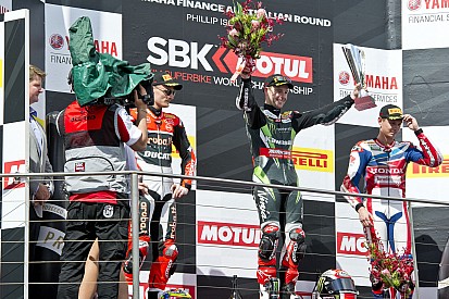 Rea gewinnt den Saisonauftakt auf Phillip Island
